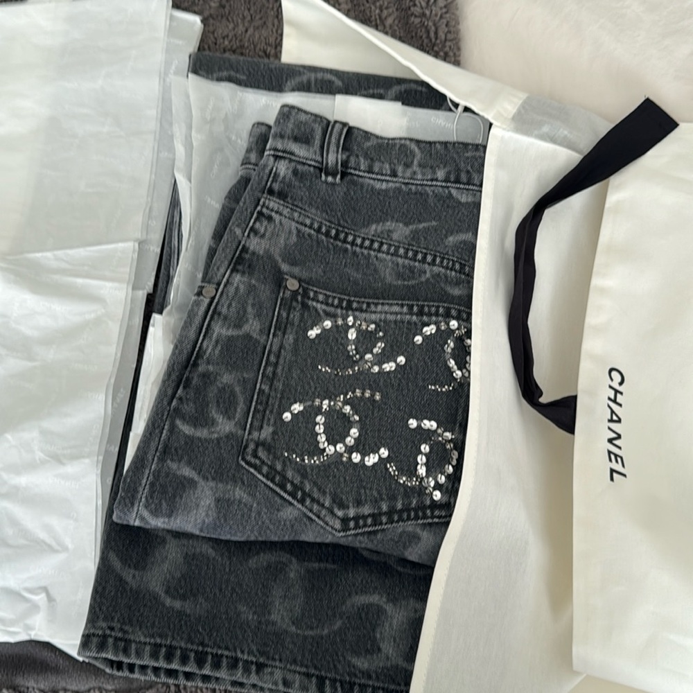 CHANEL 23B CC jeans in FR 34 / sequin pocket